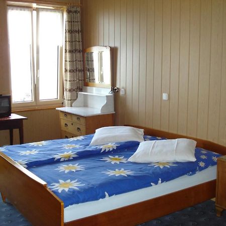 Les Tilleuls Hotel Gorgier Habitación foto