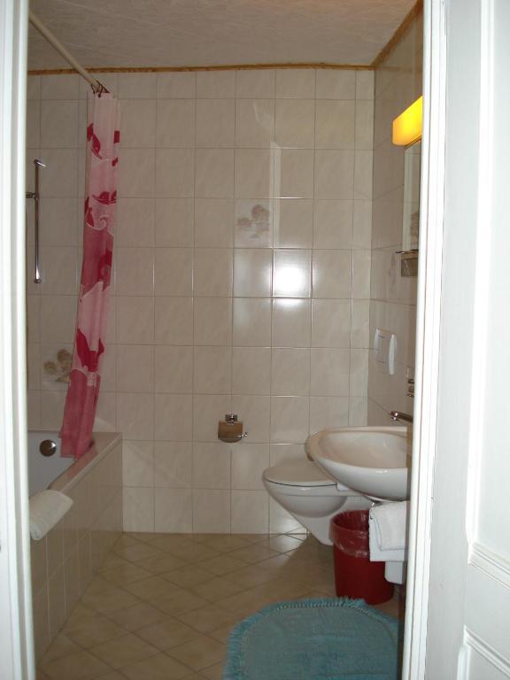 Les Tilleuls Hotel Gorgier Habitación foto